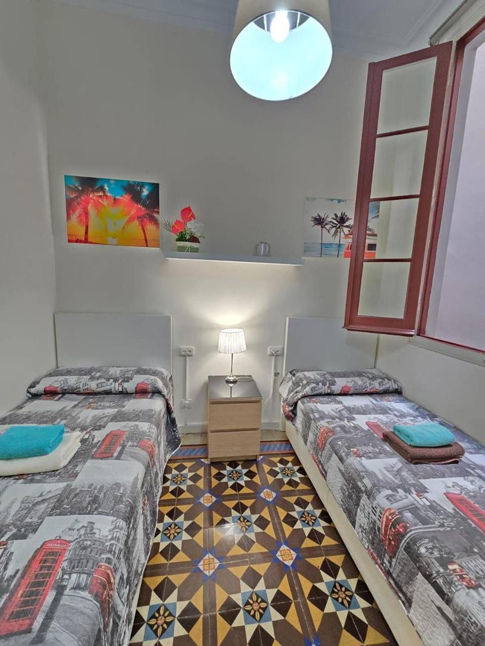 Rooms Rumila Barcelona Zewnętrze zdjęcie