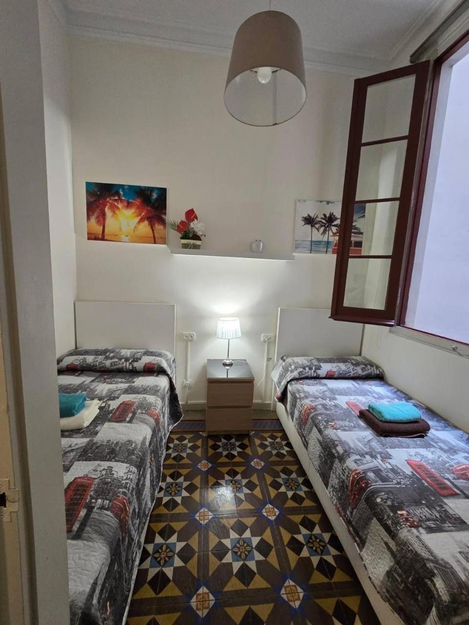 Rooms Rumila Barcelona Zewnętrze zdjęcie