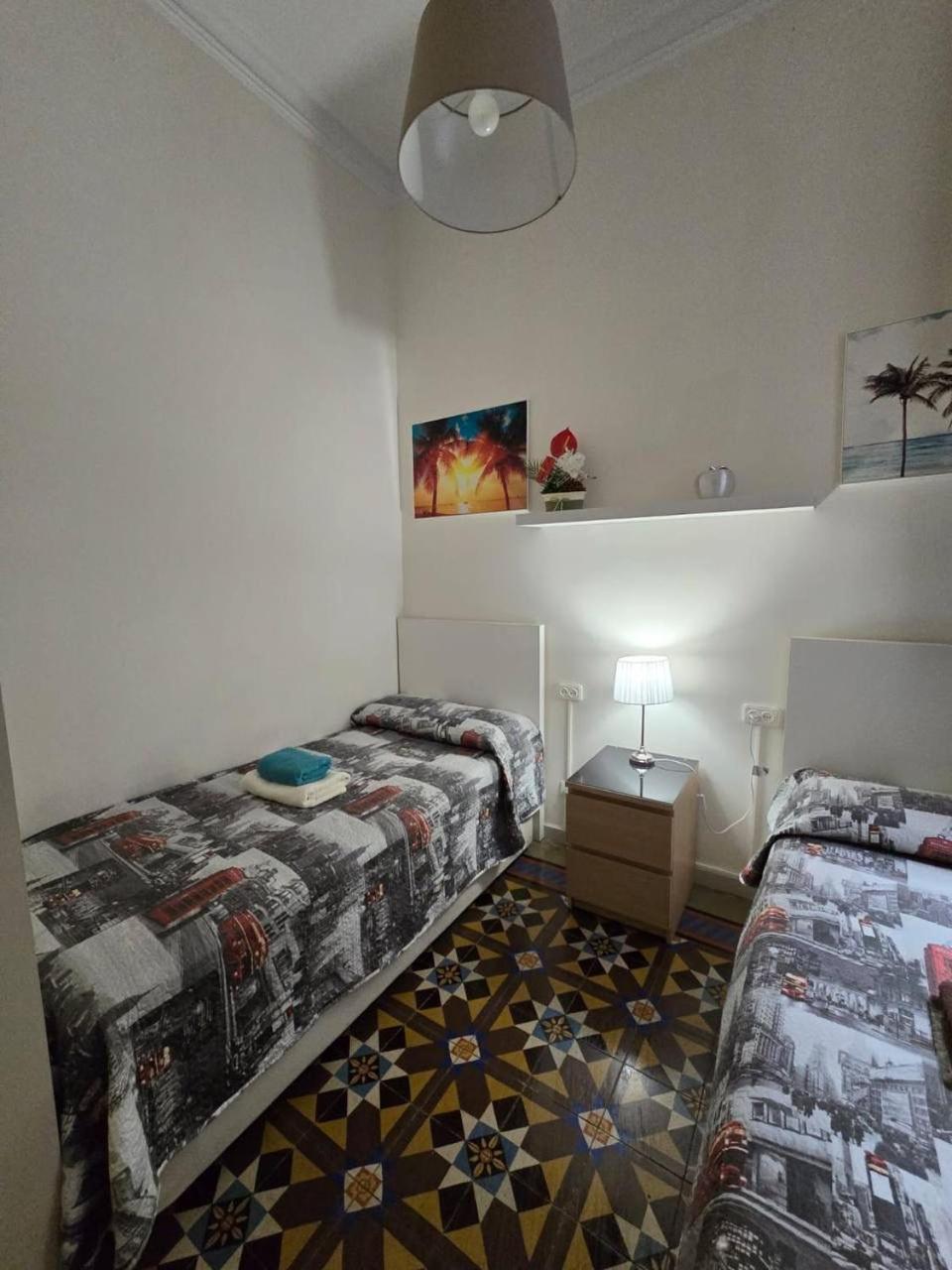 Rooms Rumila Barcelona Zewnętrze zdjęcie